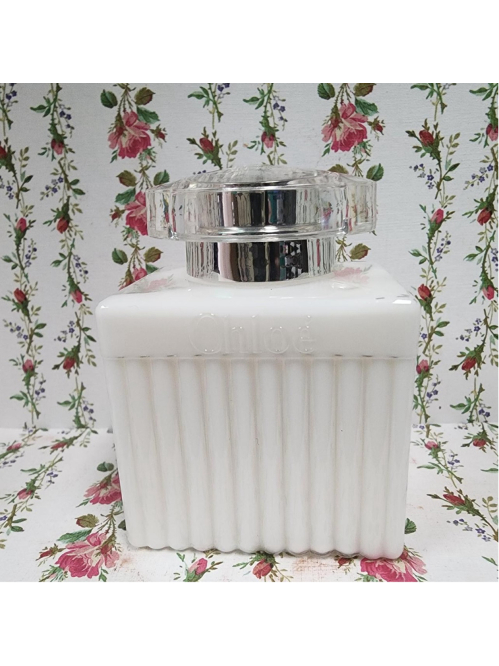 Chloe Body Lotion 100ml
White with vertical ribbing
 #bodylotion - Picture 3 of 4